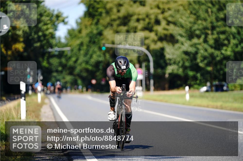 07.09.2025 - 19. Norderstedt Triathlon Michael Burmester http://msf.ph/oto/8848774 07.09.2025 13:40:51 Radfahren 1037 meine-sportfotos.de