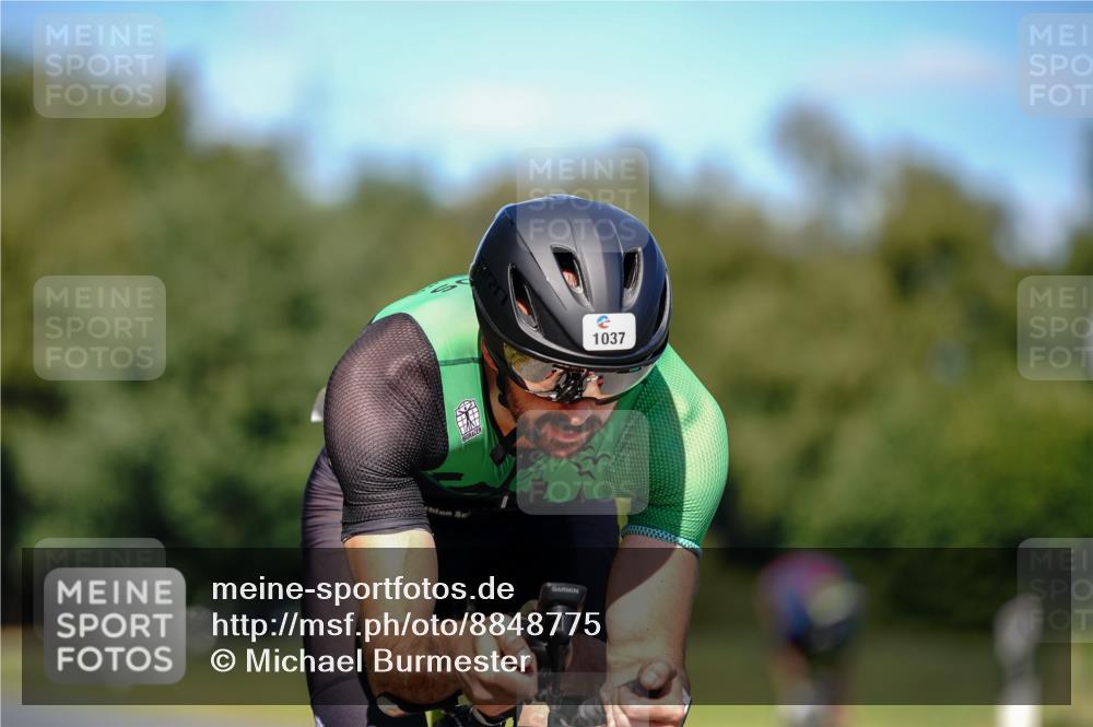07.09.2025 - 19. Norderstedt Triathlon Michael Burmester http://msf.ph/oto/8848775 07.09.2025 13:40:52 Radfahren 1037 meine-sportfotos.de