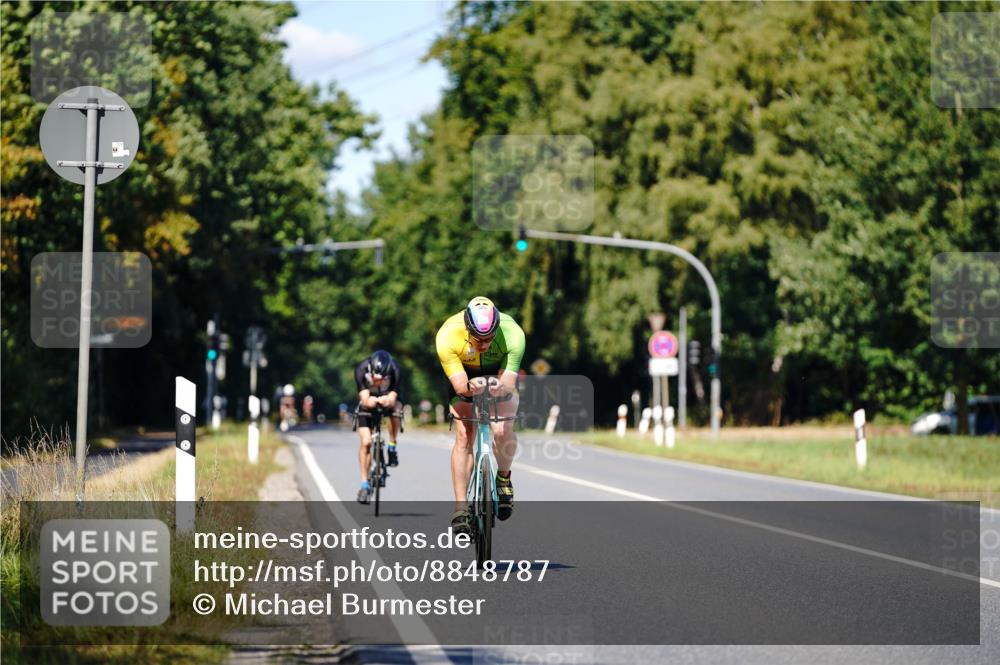 07.09.2025 - 19. Norderstedt Triathlon Michael Burmester http://msf.ph/oto/8848787 07.09.2025 13:41:19 Radfahren 965, 1028 meine-sportfotos.de