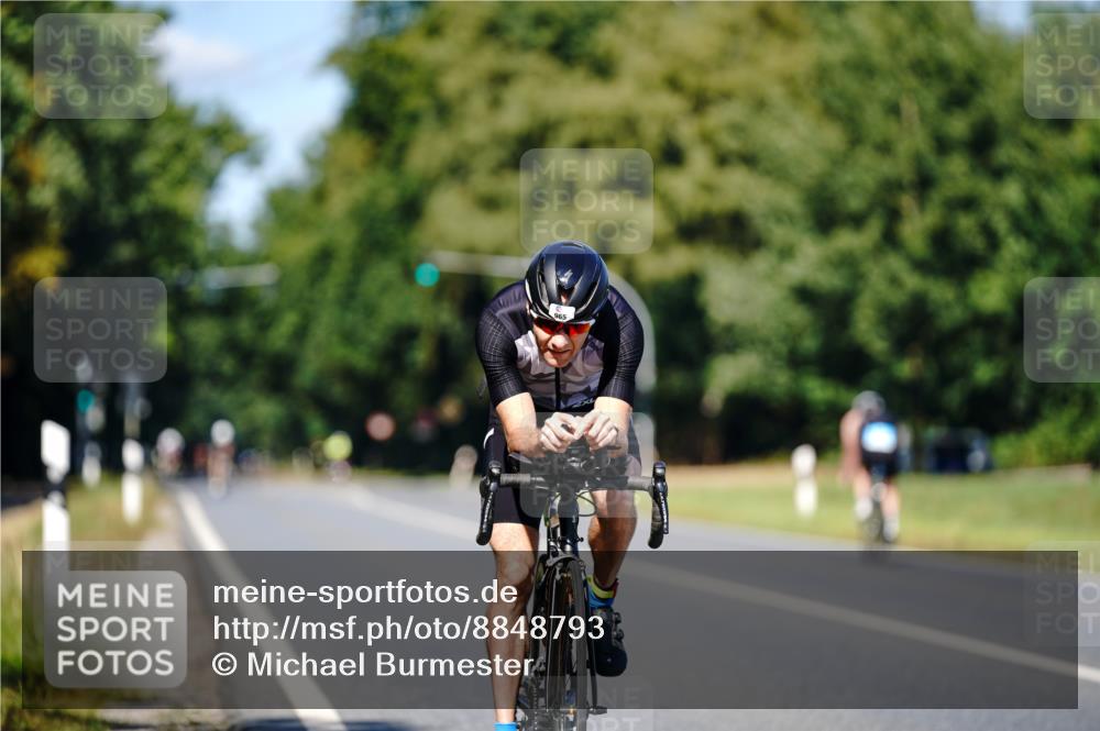07.09.2025 - 19. Norderstedt Triathlon Michael Burmester http://msf.ph/oto/8848793 07.09.2025 13:41:22 Radfahren 965, 1028 meine-sportfotos.de