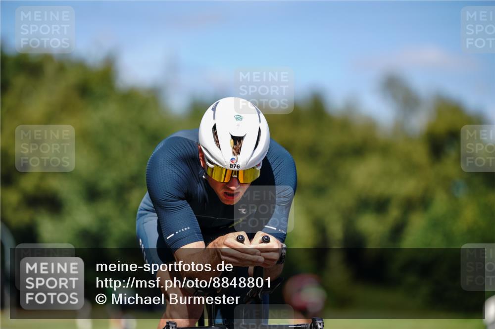 07.09.2025 - 19. Norderstedt Triathlon Michael Burmester http://msf.ph/oto/8848801 07.09.2025 13:41:34 Radfahren 876 meine-sportfotos.de