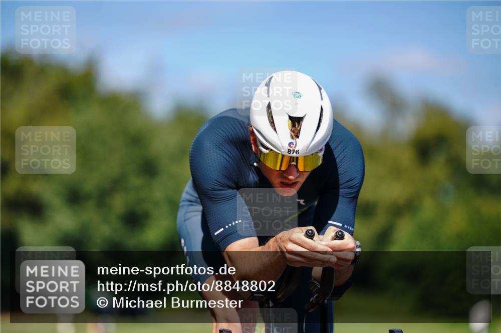 07.09.2025 - 19. Norderstedt Triathlon Michael Burmester http://msf.ph/oto/8848802 07.09.2025 13:41:35 Radfahren 876, 1421 meine-sportfotos.de