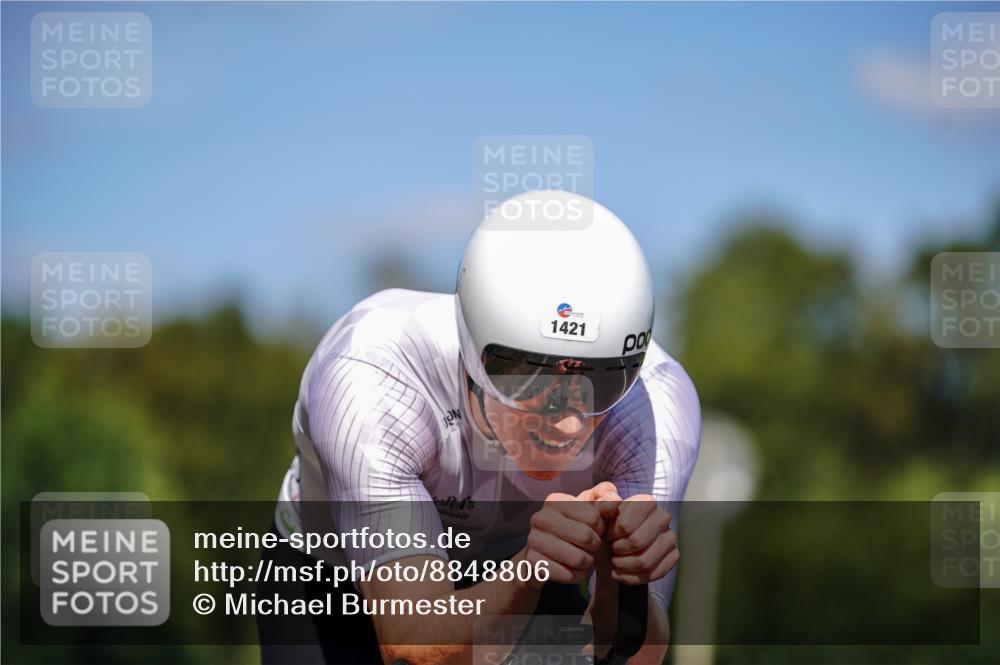 07.09.2025 - 19. Norderstedt Triathlon Michael Burmester http://msf.ph/oto/8848806 07.09.2025 13:41:38 Radfahren 1421 meine-sportfotos.de