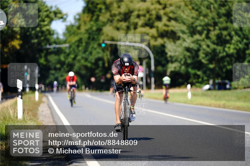 07.09.2025 - 19. Norderstedt Triathlon Michael Burmester http://msf.ph/oto/8848809 07.09.2025 13:41:53 Radfahren 962 meine-sportfotos.de