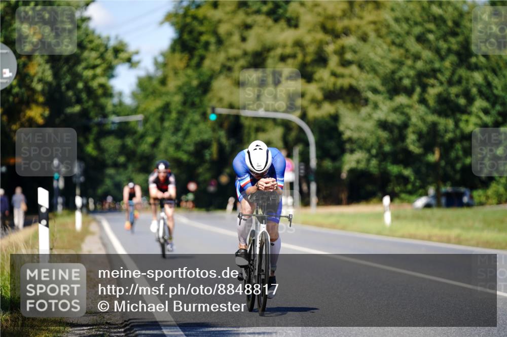 07.09.2025 - 19. Norderstedt Triathlon Michael Burmester http://msf.ph/oto/8848817 07.09.2025 13:42:07 Radfahren 1041 meine-sportfotos.de