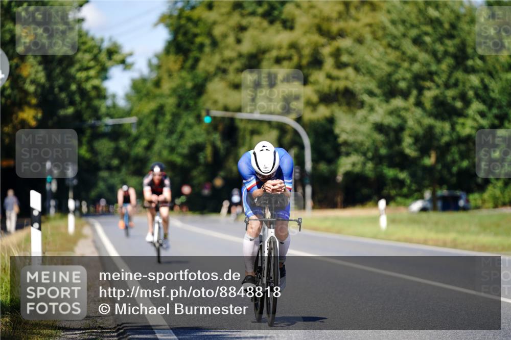 07.09.2025 - 19. Norderstedt Triathlon Michael Burmester http://msf.ph/oto/8848818 07.09.2025 13:42:07 Radfahren 1041 meine-sportfotos.de