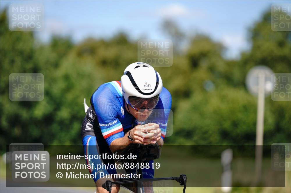 07.09.2025 - 19. Norderstedt Triathlon Michael Burmester http://msf.ph/oto/8848819 07.09.2025 13:42:09 Radfahren 979, 1041 meine-sportfotos.de