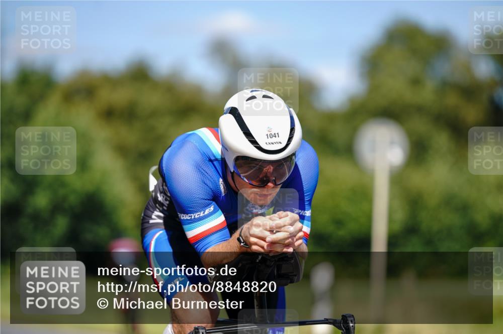 07.09.2025 - 19. Norderstedt Triathlon Michael Burmester http://msf.ph/oto/8848820 07.09.2025 13:42:09 Radfahren 979, 1041 meine-sportfotos.de