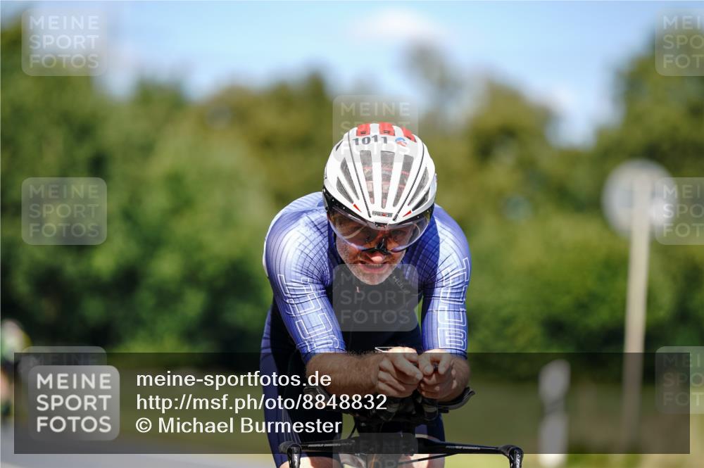 07.09.2025 - 19. Norderstedt Triathlon Michael Burmester http://msf.ph/oto/8848832 07.09.2025 13:42:40 Radfahren 1011 meine-sportfotos.de