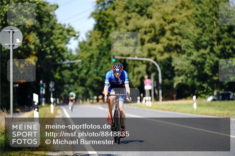 07.09.2025 - 19. Norderstedt Triathlon Michael Burmester http://msf.ph/oto/8848835 07.09.2025 13:42:53 Radfahren 1040 meine-sportfotos.de
