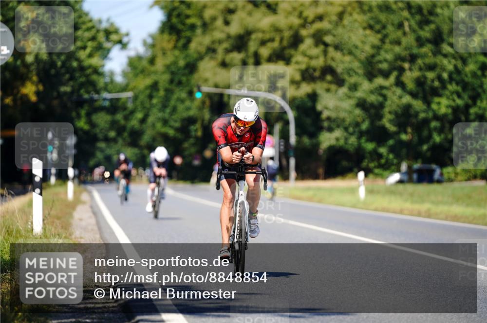 07.09.2025 - 19. Norderstedt Triathlon Michael Burmester http://msf.ph/oto/8848854 07.09.2025 13:43:30 Radfahren 960, 1468 meine-sportfotos.de
