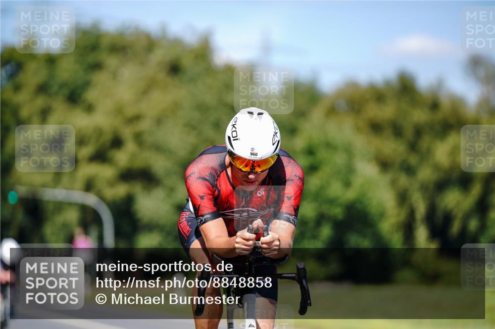 07.09.2025 - 19. Norderstedt Triathlon Michael Burmester http://msf.ph/oto/8848858 07.09.2025 13:43:31 Radfahren 960, 1468 meine-sportfotos.de