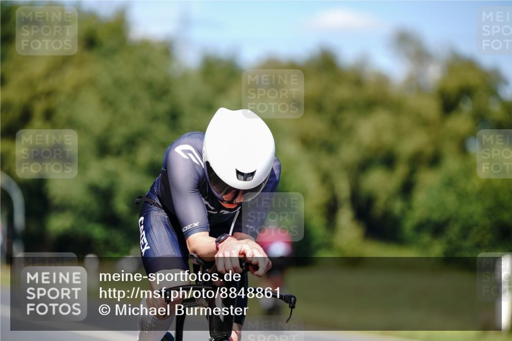 07.09.2025 - 19. Norderstedt Triathlon Michael Burmester http://msf.ph/oto/8848861 07.09.2025 13:43:34 Radfahren 960, 972, 1468 meine-sportfotos.de