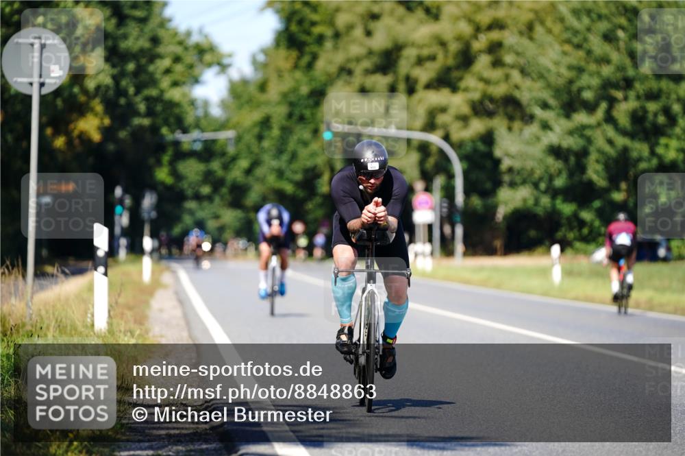 07.09.2025 - 19. Norderstedt Triathlon Michael Burmester http://msf.ph/oto/8848863 07.09.2025 13:43:35 Radfahren 972, 980, 1468 meine-sportfotos.de