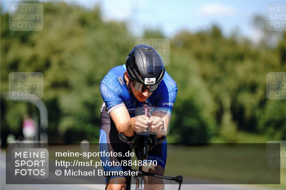 07.09.2025 - 19. Norderstedt Triathlon Michael Burmester http://msf.ph/oto/8848870 07.09.2025 13:43:47 Radfahren 1039 meine-sportfotos.de