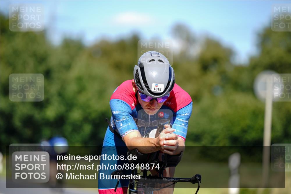 07.09.2025 - 19. Norderstedt Triathlon Michael Burmester http://msf.ph/oto/8848874 07.09.2025 13:43:56 Radfahren 985, 1018 meine-sportfotos.de