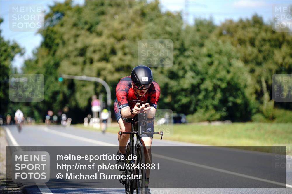 07.09.2025 - 19. Norderstedt Triathlon Michael Burmester http://msf.ph/oto/8848881 07.09.2025 13:44:10 Radfahren 422, 958 meine-sportfotos.de
