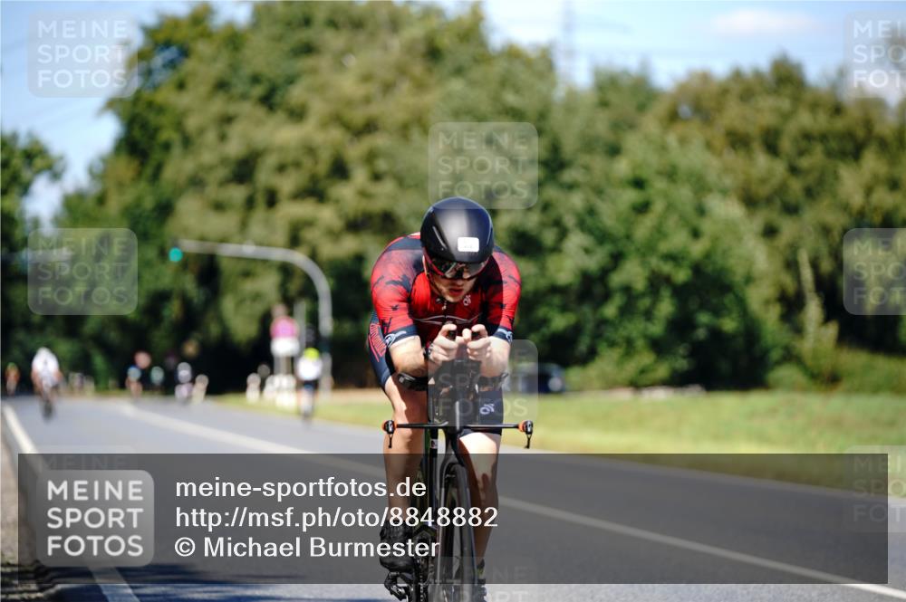 07.09.2025 - 19. Norderstedt Triathlon Michael Burmester http://msf.ph/oto/8848882 07.09.2025 13:44:10 Radfahren 422, 958 meine-sportfotos.de