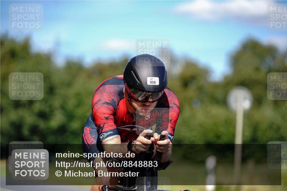 07.09.2025 - 19. Norderstedt Triathlon Michael Burmester http://msf.ph/oto/8848883 07.09.2025 13:44:11 Radfahren 422, 958 meine-sportfotos.de