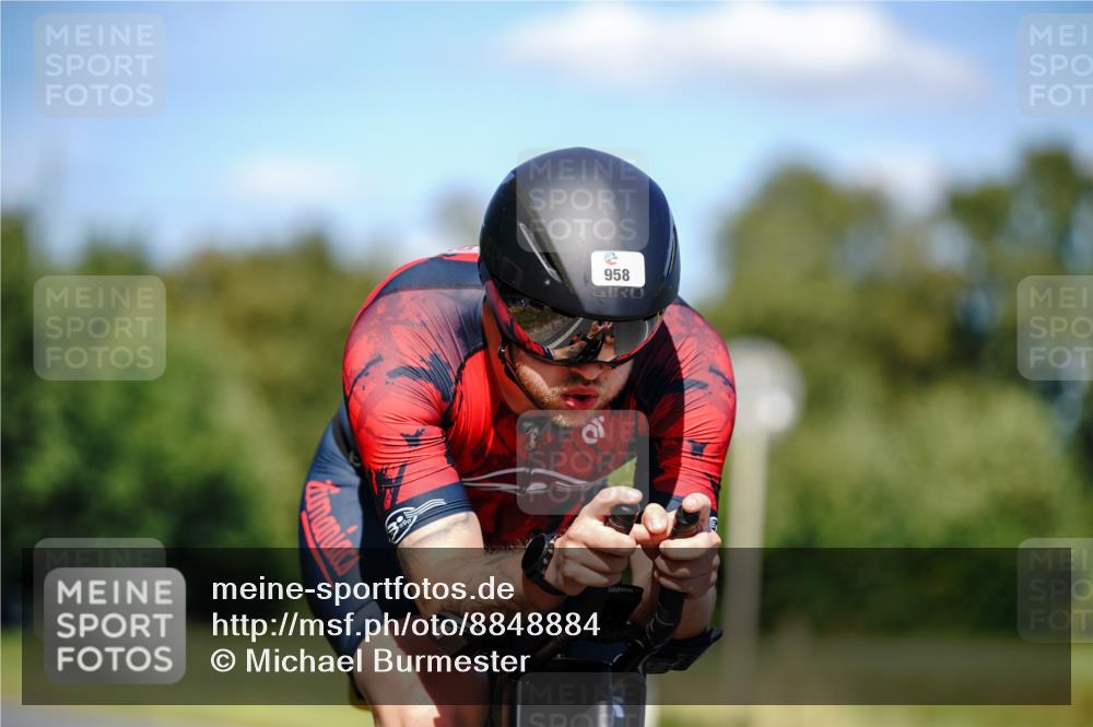 07.09.2025 - 19. Norderstedt Triathlon Michael Burmester http://msf.ph/oto/8848884 07.09.2025 13:44:11 Radfahren 422, 958 meine-sportfotos.de