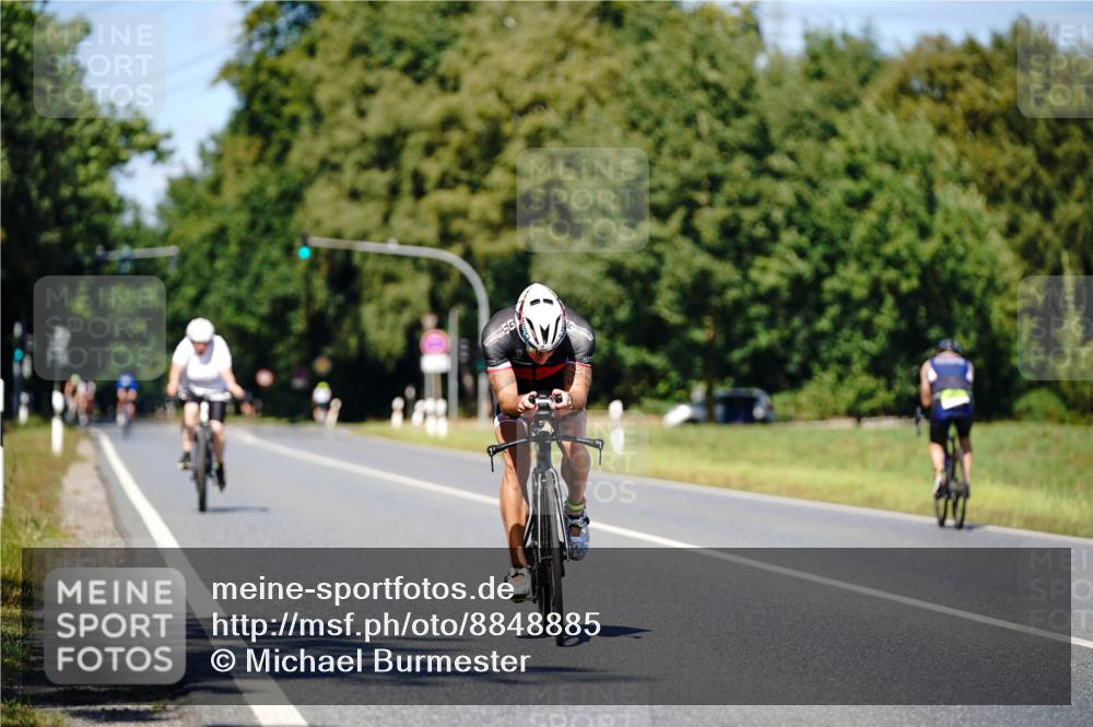 07.09.2025 - 19. Norderstedt Triathlon Michael Burmester http://msf.ph/oto/8848885 07.09.2025 13:44:19 Radfahren 981 meine-sportfotos.de