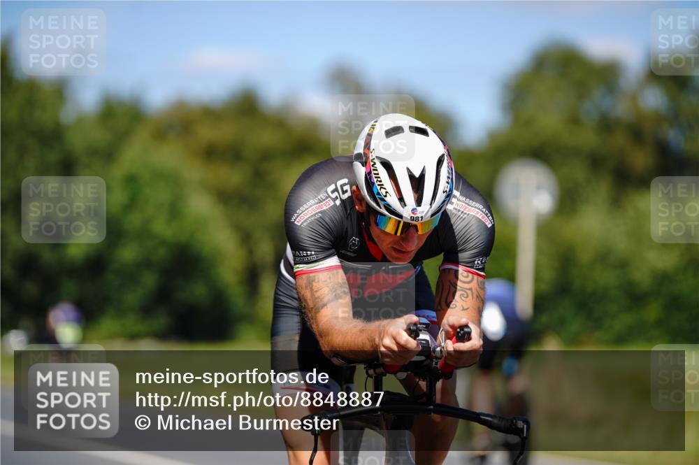 07.09.2025 - 19. Norderstedt Triathlon Michael Burmester http://msf.ph/oto/8848887 07.09.2025 13:44:20 Radfahren 981 meine-sportfotos.de