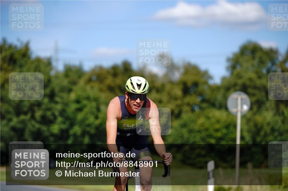 07.09.2025 - 19. Norderstedt Triathlon Michael Burmester http://msf.ph/oto/8848901 07.09.2025 13:44:35 Radfahren 996, 1401 meine-sportfotos.de