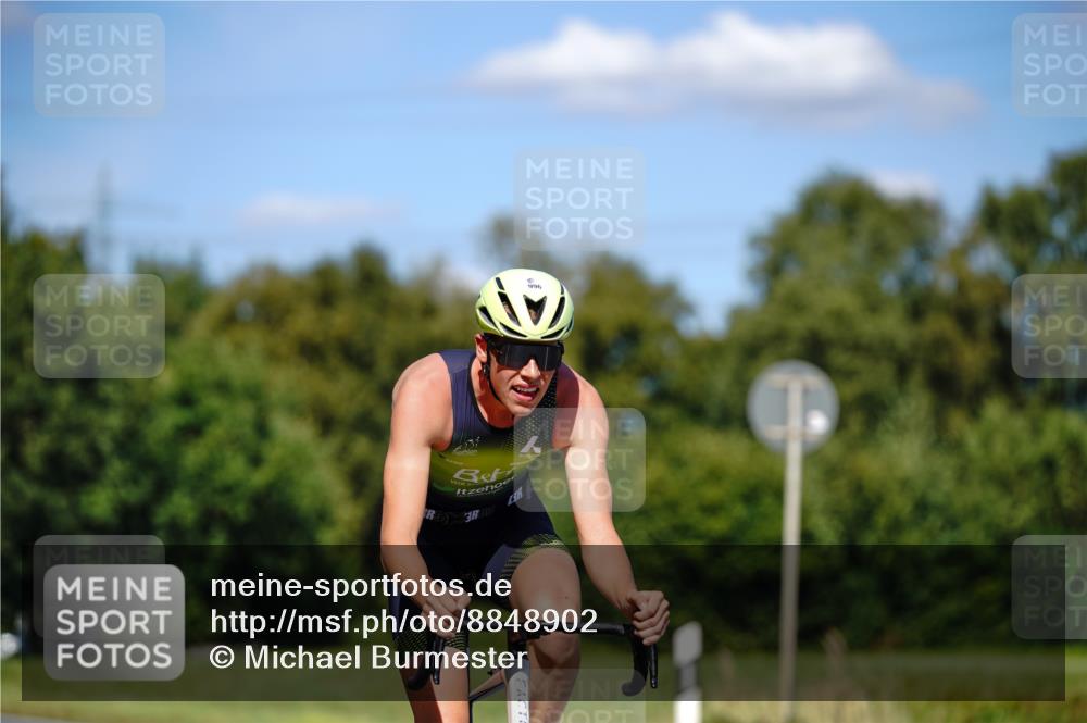 07.09.2025 - 19. Norderstedt Triathlon Michael Burmester http://msf.ph/oto/8848902 07.09.2025 13:44:35 Radfahren 996, 1401 meine-sportfotos.de
