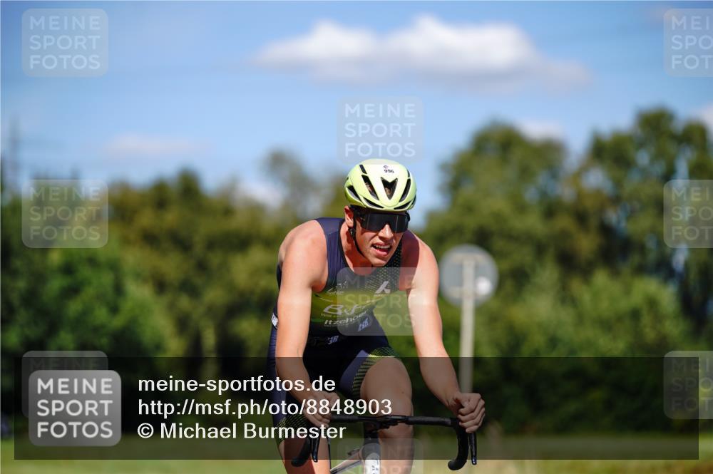 07.09.2025 - 19. Norderstedt Triathlon Michael Burmester http://msf.ph/oto/8848903 07.09.2025 13:44:35 Radfahren 996, 1401 meine-sportfotos.de