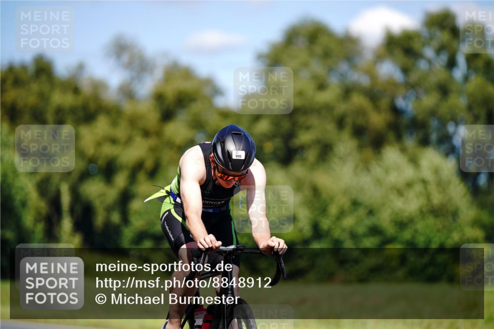 07.09.2025 - 19. Norderstedt Triathlon Michael Burmester http://msf.ph/oto/8848912 07.09.2025 13:45:36 Radfahren 995 meine-sportfotos.de