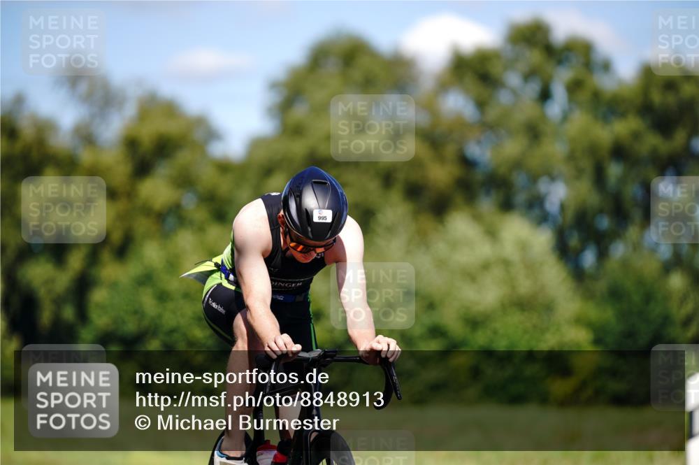 07.09.2025 - 19. Norderstedt Triathlon Michael Burmester http://msf.ph/oto/8848913 07.09.2025 13:45:36 Radfahren 995 meine-sportfotos.de