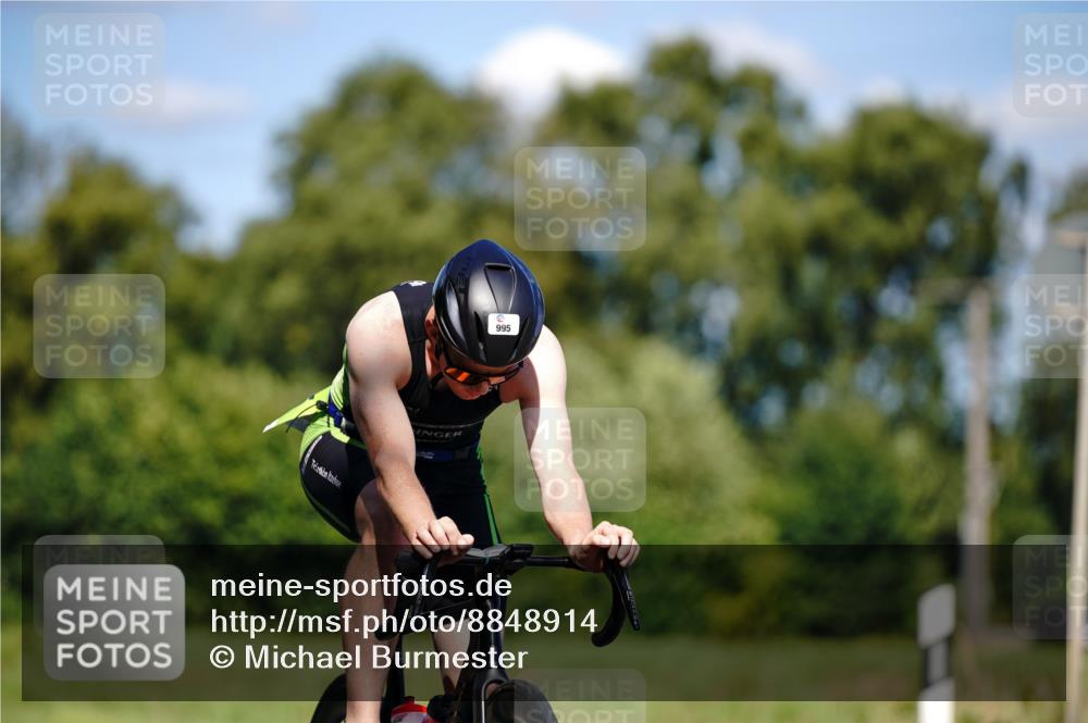 07.09.2025 - 19. Norderstedt Triathlon Michael Burmester http://msf.ph/oto/8848914 07.09.2025 13:45:36 Radfahren 995 meine-sportfotos.de