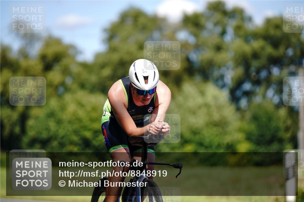 07.09.2025 - 19. Norderstedt Triathlon Michael Burmester http://msf.ph/oto/8848919 07.09.2025 13:45:43 Radfahren 993 meine-sportfotos.de