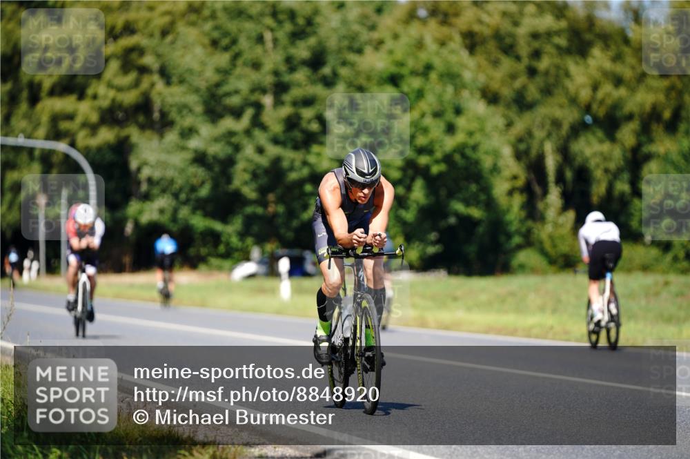 07.09.2025 - 19. Norderstedt Triathlon Michael Burmester http://msf.ph/oto/8848920 07.09.2025 13:45:53 Radfahren 971, 1457 meine-sportfotos.de