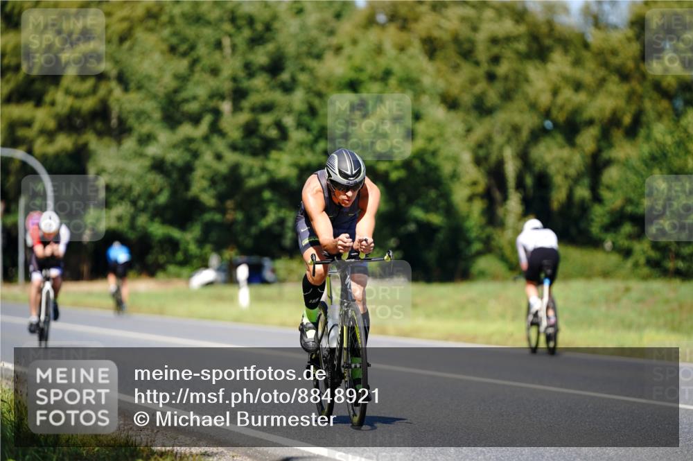 07.09.2025 - 19. Norderstedt Triathlon Michael Burmester http://msf.ph/oto/8848921 07.09.2025 13:45:53 Radfahren 971, 1457 meine-sportfotos.de