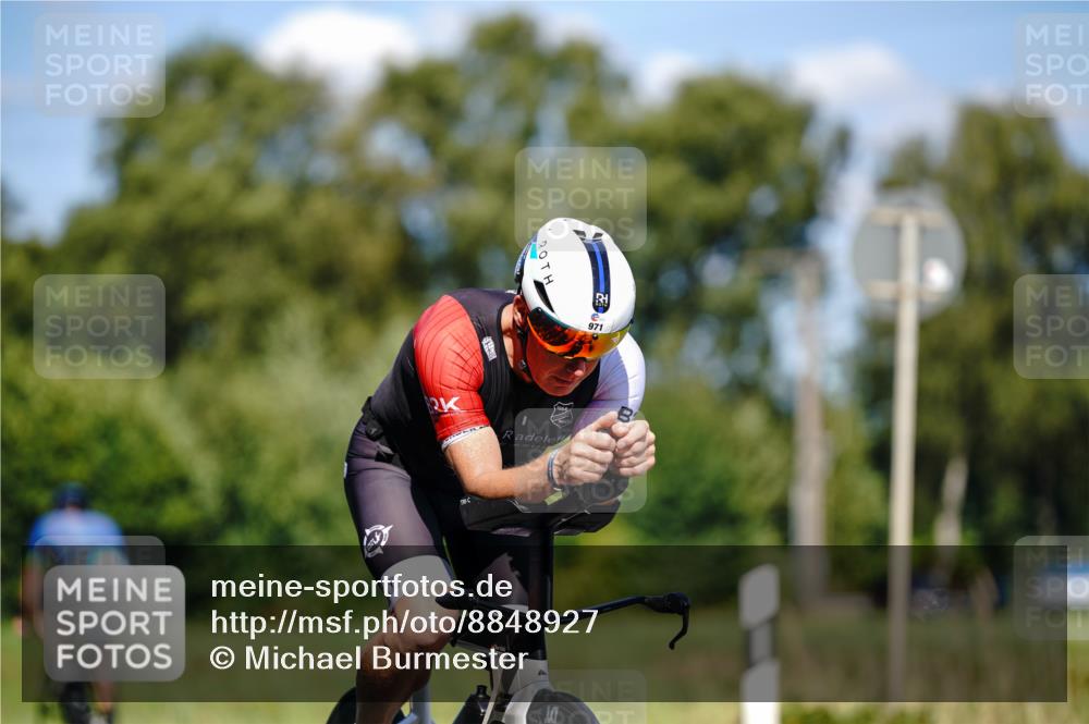 07.09.2025 - 19. Norderstedt Triathlon Michael Burmester http://msf.ph/oto/8848927 07.09.2025 13:45:56 Radfahren 971, 1457 meine-sportfotos.de