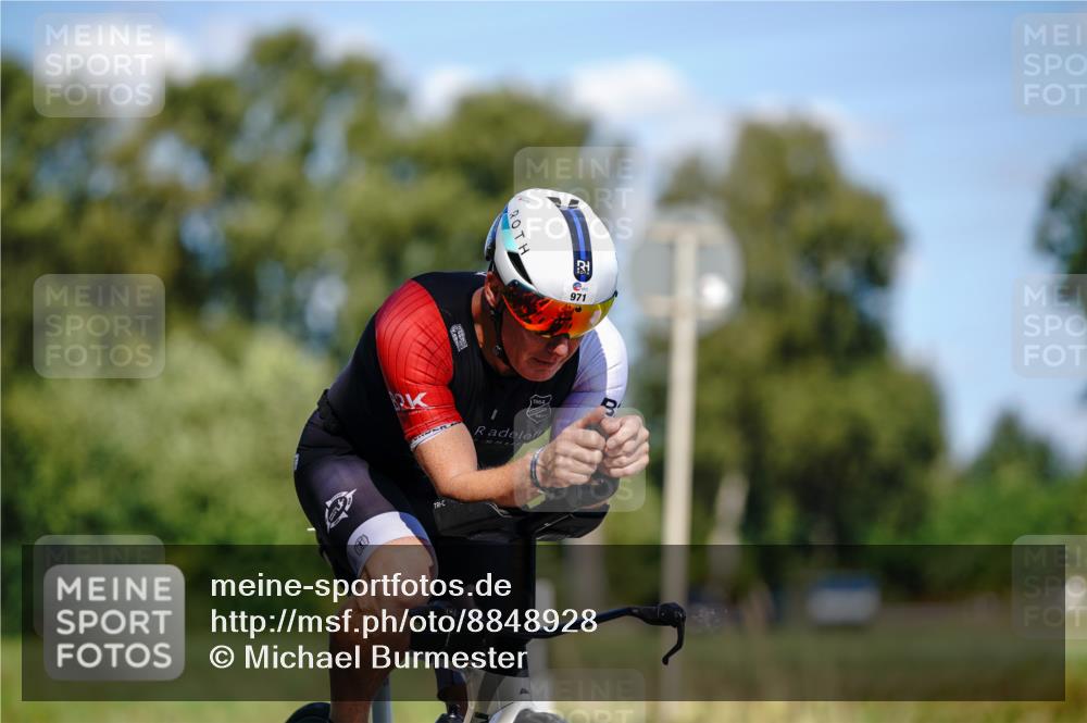 07.09.2025 - 19. Norderstedt Triathlon Michael Burmester http://msf.ph/oto/8848928 07.09.2025 13:45:56 Radfahren 971, 1457 meine-sportfotos.de