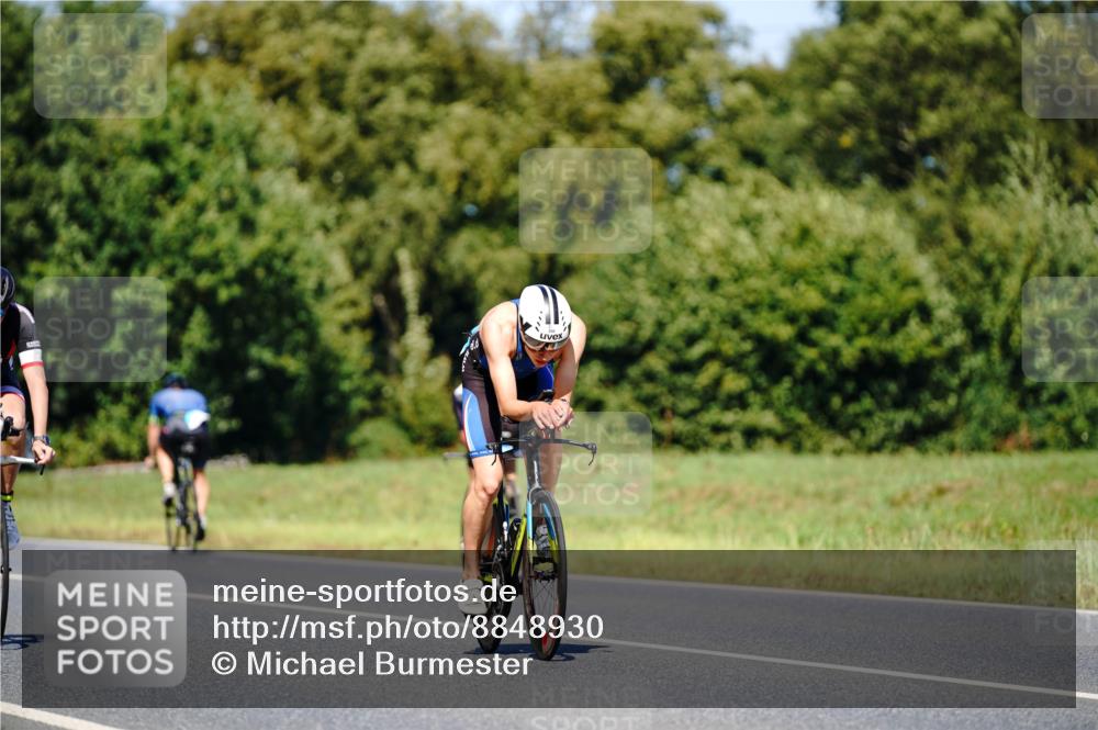 07.09.2025 - 19. Norderstedt Triathlon Michael Burmester http://msf.ph/oto/8848930 07.09.2025 13:45:58 Radfahren 392, 971, 986 meine-sportfotos.de