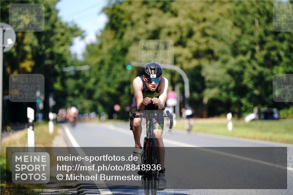 07.09.2025 - 19. Norderstedt Triathlon Michael Burmester http://msf.ph/oto/8848936 07.09.2025 13:46:40 Radfahren 994 meine-sportfotos.de