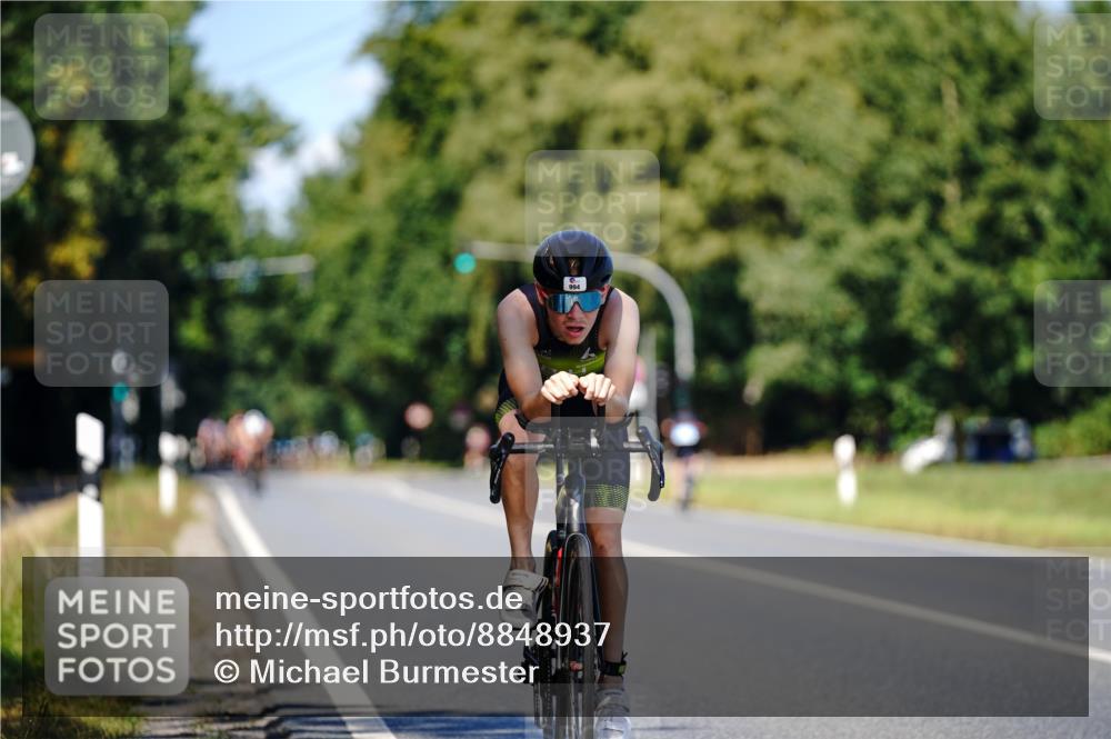 07.09.2025 - 19. Norderstedt Triathlon Michael Burmester http://msf.ph/oto/8848937 07.09.2025 13:46:40 Radfahren 994 meine-sportfotos.de
