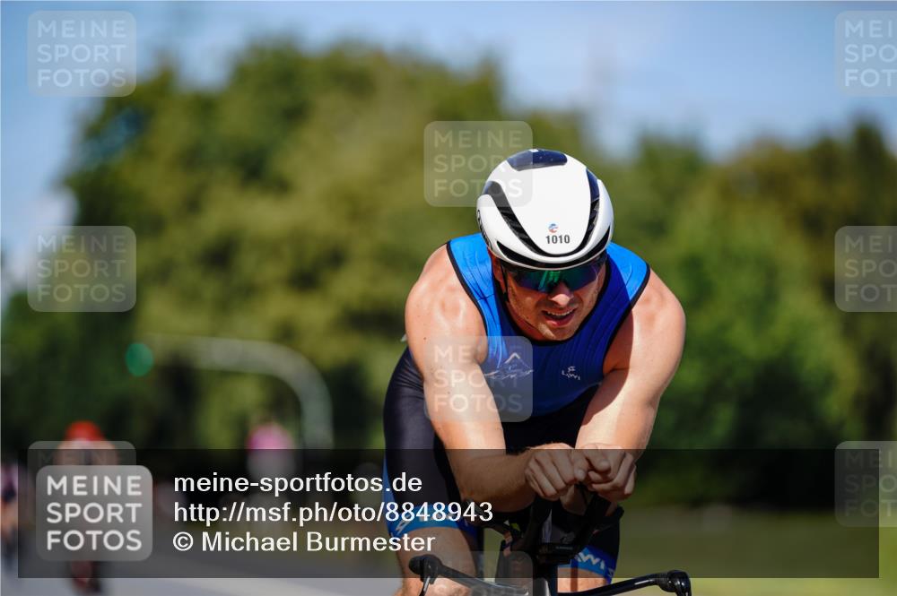 07.09.2025 - 19. Norderstedt Triathlon Michael Burmester http://msf.ph/oto/8848943 07.09.2025 13:46:50 Radfahren 1010, 1027 meine-sportfotos.de