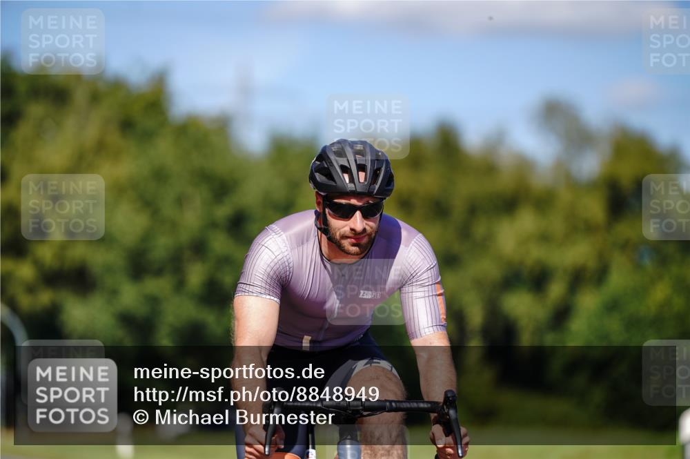07.09.2025 - 19. Norderstedt Triathlon Michael Burmester http://msf.ph/oto/8848949 07.09.2025 13:46:57 Radfahren 872, 1020 meine-sportfotos.de