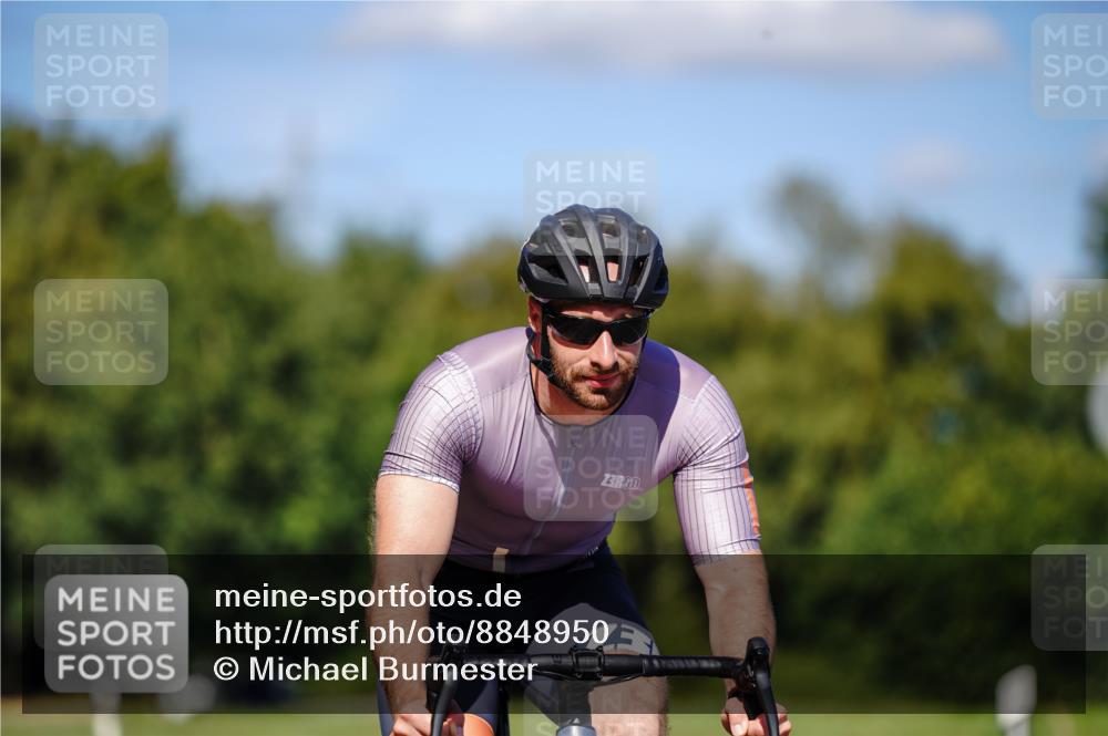 07.09.2025 - 19. Norderstedt Triathlon Michael Burmester http://msf.ph/oto/8848950 07.09.2025 13:46:57 Radfahren 872, 1020 meine-sportfotos.de