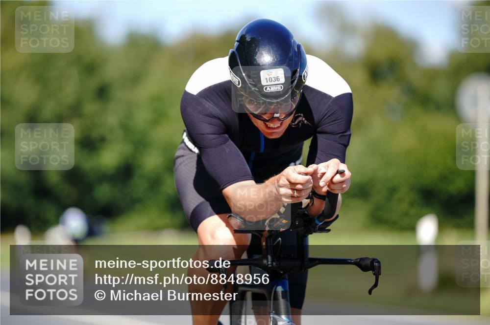 07.09.2025 - 19. Norderstedt Triathlon Michael Burmester http://msf.ph/oto/8848956 07.09.2025 13:47:16 Radfahren 990, 1036 meine-sportfotos.de