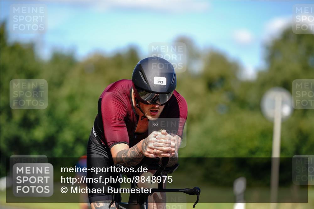 07.09.2025 - 19. Norderstedt Triathlon Michael Burmester http://msf.ph/oto/8848975 07.09.2025 13:47:52 Radfahren 393 meine-sportfotos.de