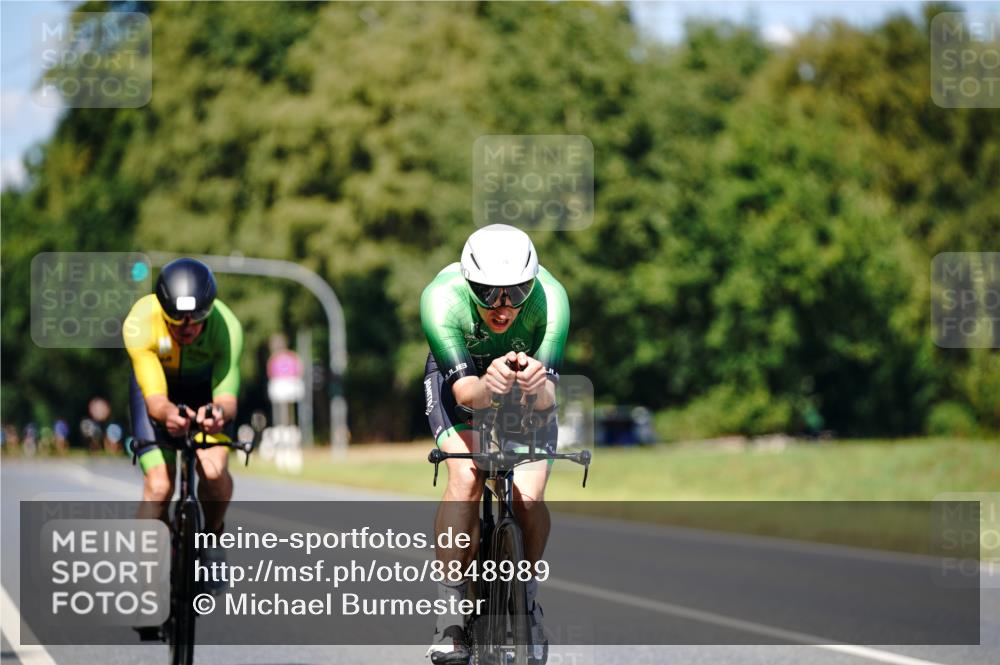 07.09.2025 - 19. Norderstedt Triathlon Michael Burmester http://msf.ph/oto/8848989 07.09.2025 13:48:17 Radfahren 1013, 1015, 1031 meine-sportfotos.de