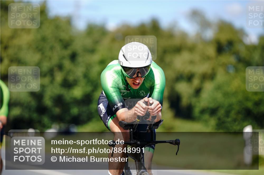 07.09.2025 - 19. Norderstedt Triathlon Michael Burmester http://msf.ph/oto/8848991 07.09.2025 13:48:17 Radfahren 1013, 1015, 1031 meine-sportfotos.de