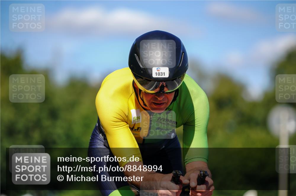 07.09.2025 - 19. Norderstedt Triathlon Michael Burmester http://msf.ph/oto/8848994 07.09.2025 13:48:18 Radfahren 1013, 1015, 1031 meine-sportfotos.de