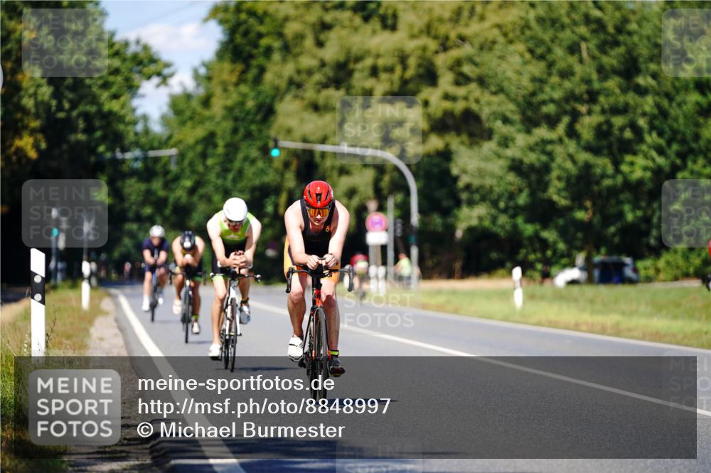 07.09.2025 - 19. Norderstedt Triathlon Michael Burmester http://msf.ph/oto/8848997 07.09.2025 13:48:41 Radfahren 999, 1003 meine-sportfotos.de