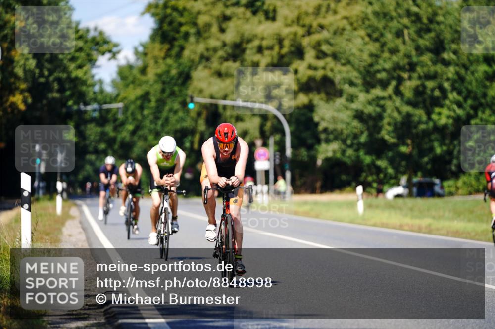 07.09.2025 - 19. Norderstedt Triathlon Michael Burmester http://msf.ph/oto/8848998 07.09.2025 13:48:41 Radfahren 999, 1003 meine-sportfotos.de